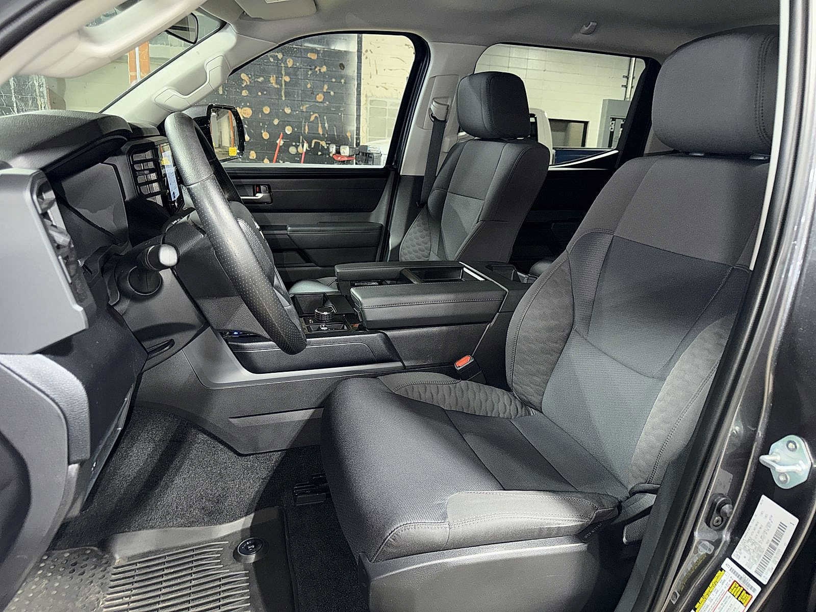 Thumbnail: 2024 Toyota Tundra - 15