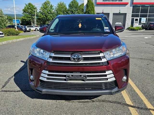 Thumbnail: 2019 Toyota Highlander - 2