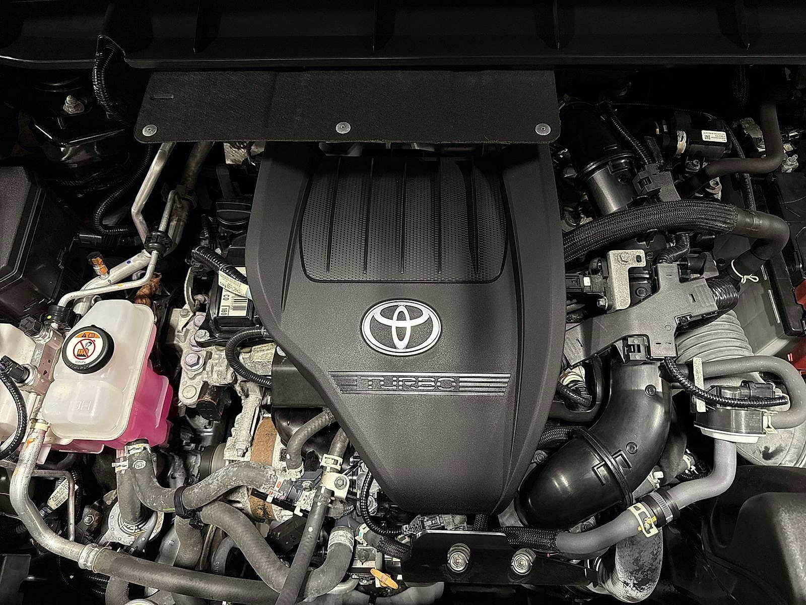 Thumbnail: 2023 Toyota Highlander - 12