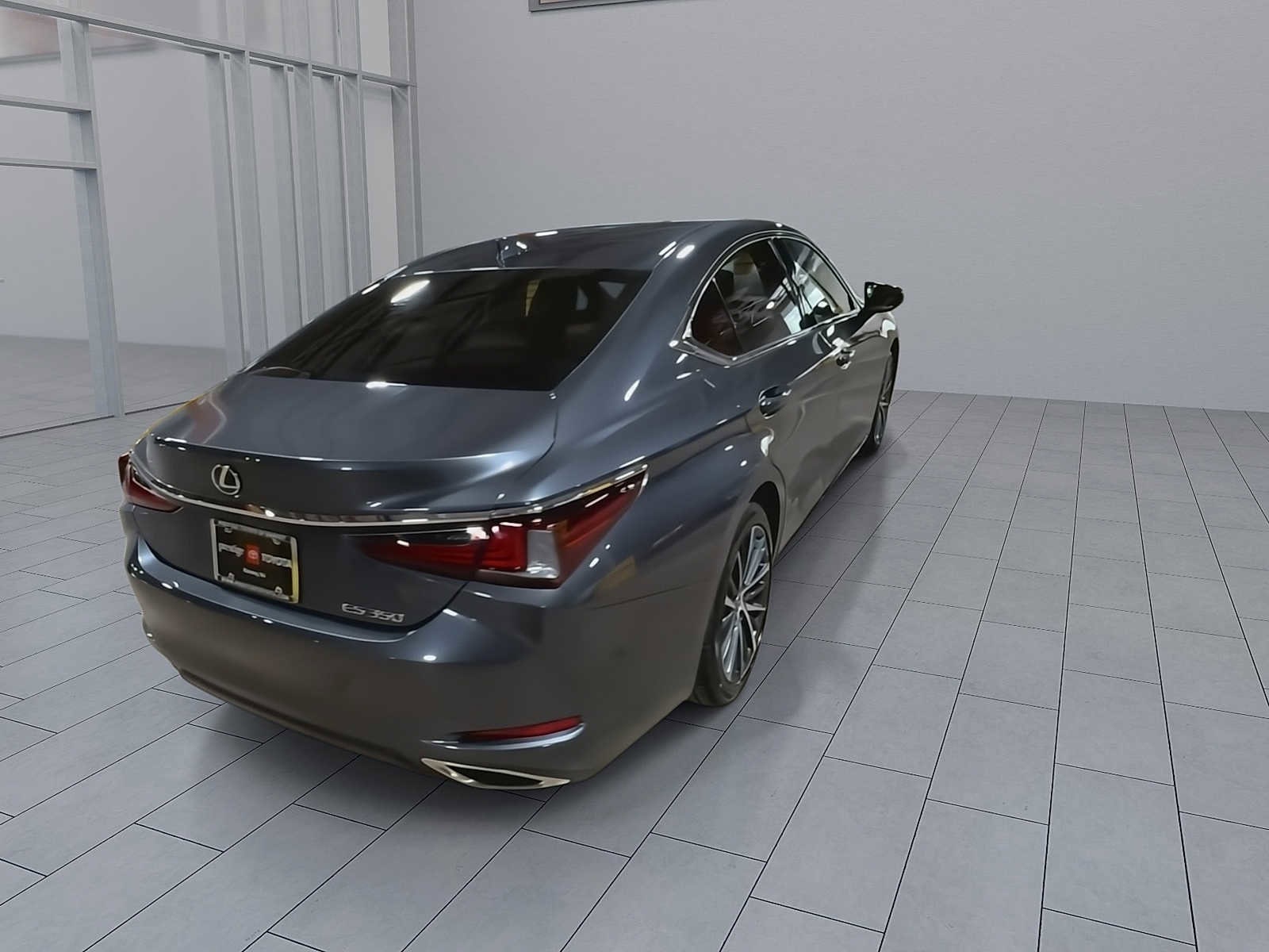 Thumbnail: 2022 Lexus ES - 8