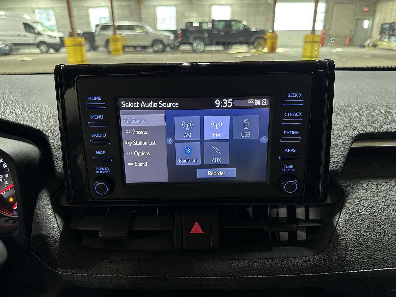 Thumbnail: 2019 Toyota RAV4 - 20