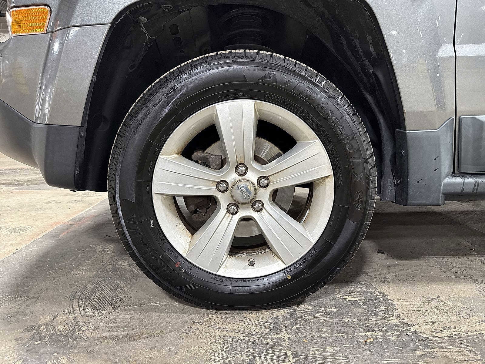 Thumbnail: 2011 Jeep Patriot - 10