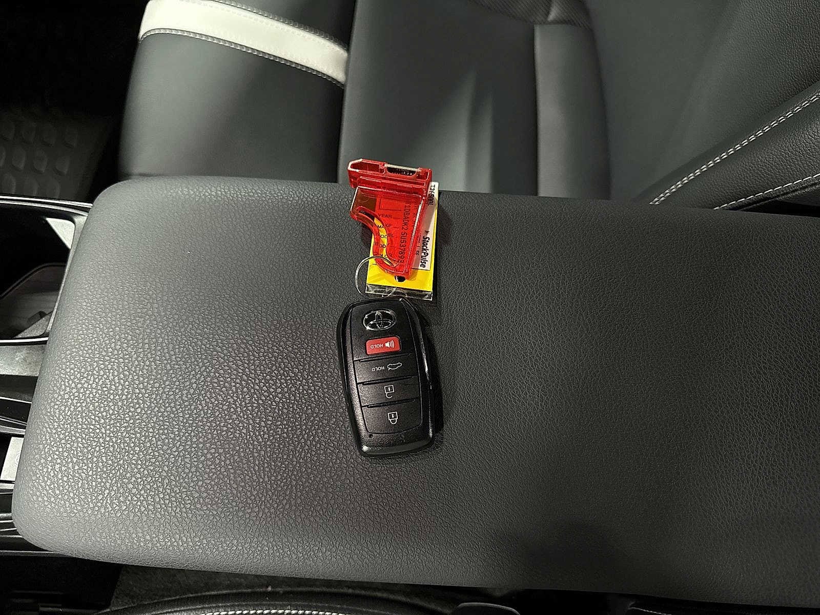 Thumbnail: 2025 Toyota Camry - 31