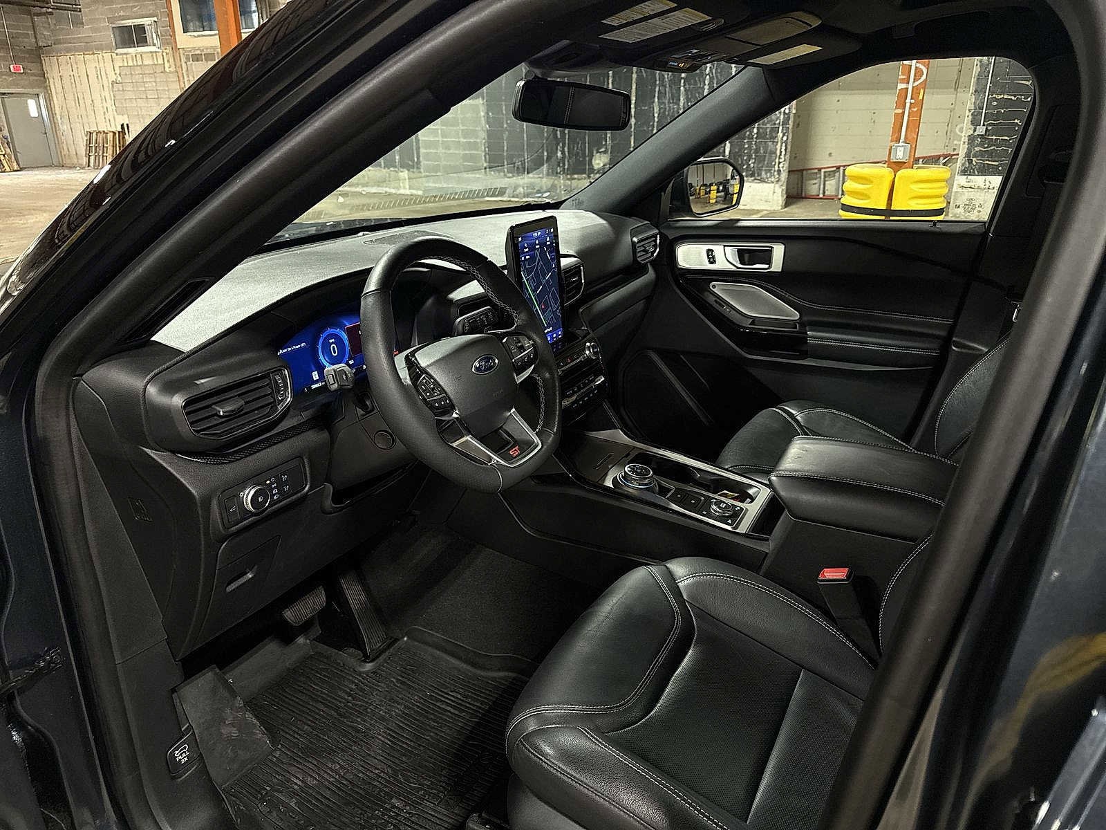 Thumbnail: 2022 Ford Explorer - 33