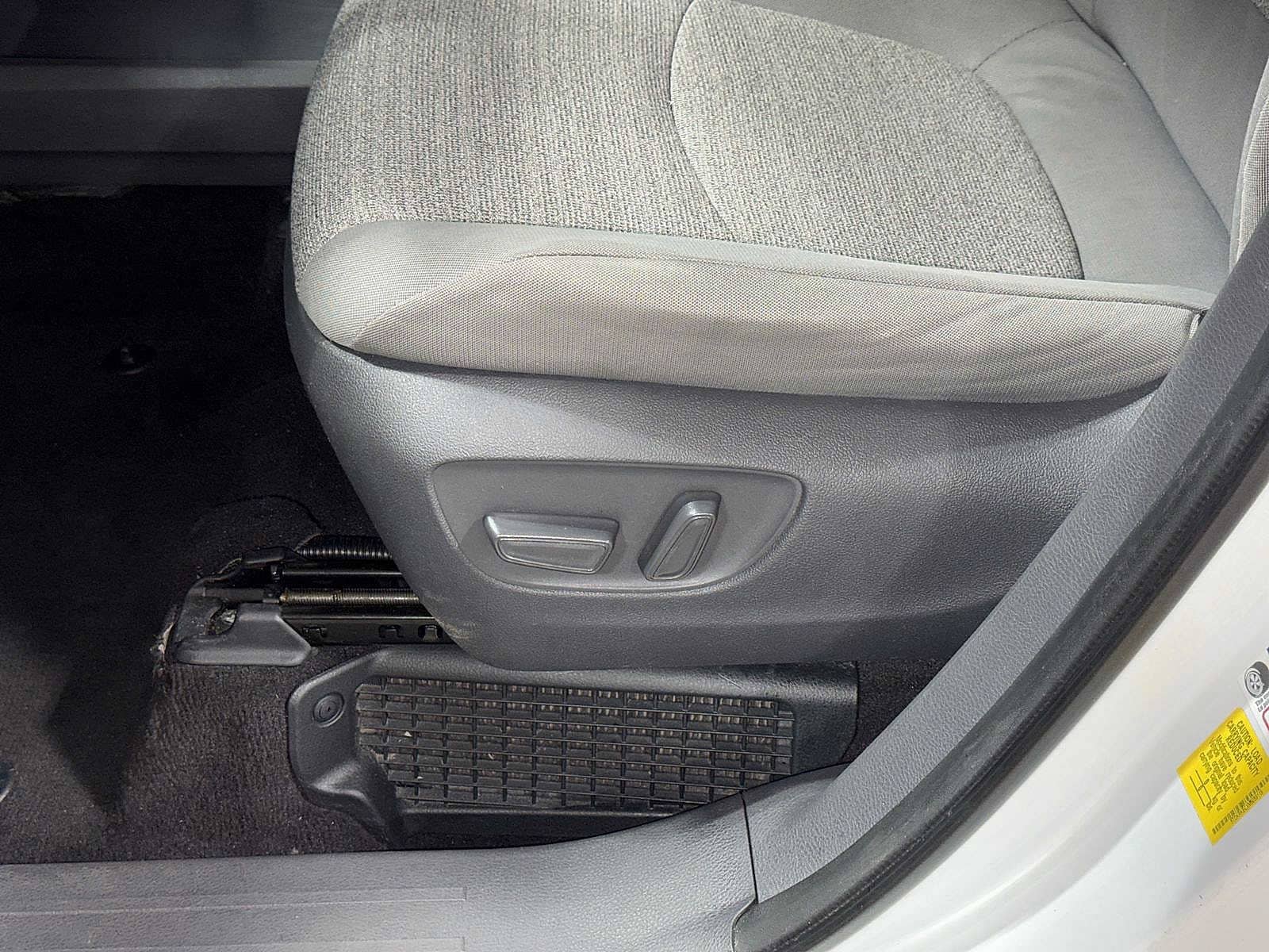 Thumbnail: 2021 Toyota Sienna - 24