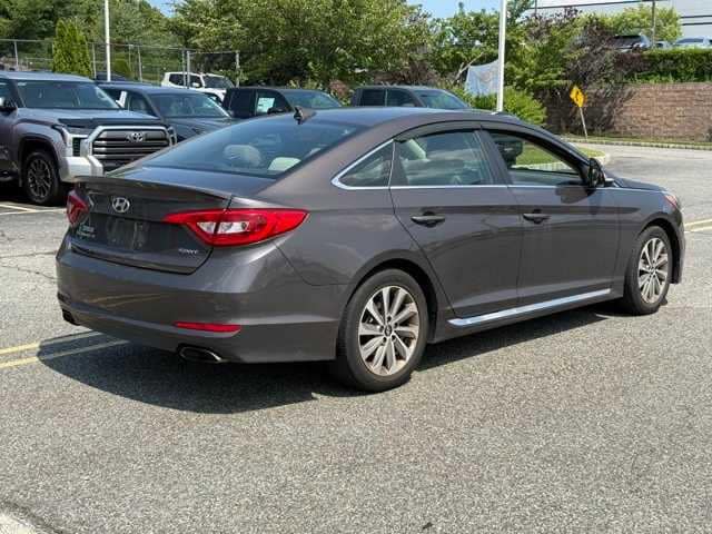 Thumbnail: 2017 Hyundai Sonata - 4