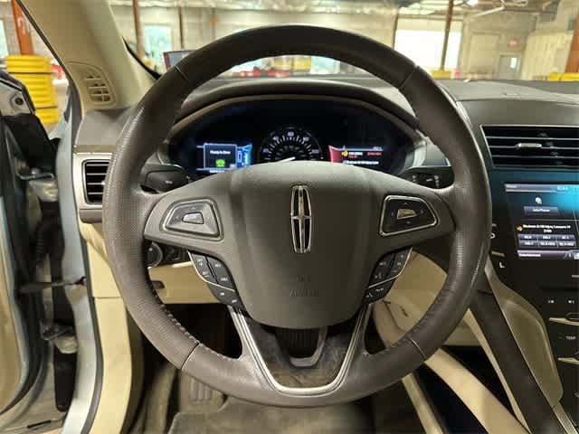 Thumbnail: 2014 Lincoln MKZ - 30