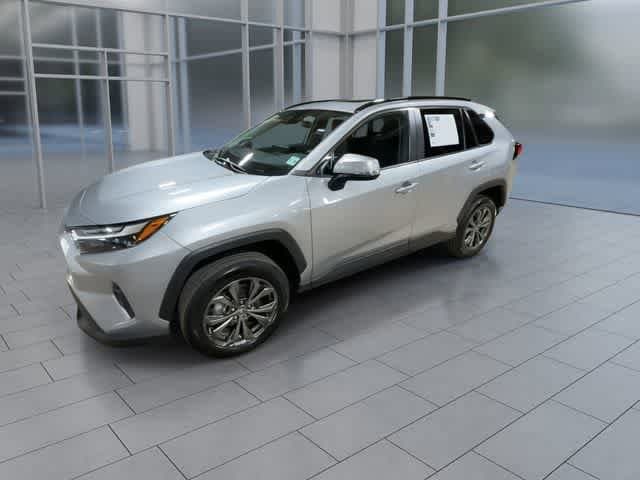 View vehicle photo 6