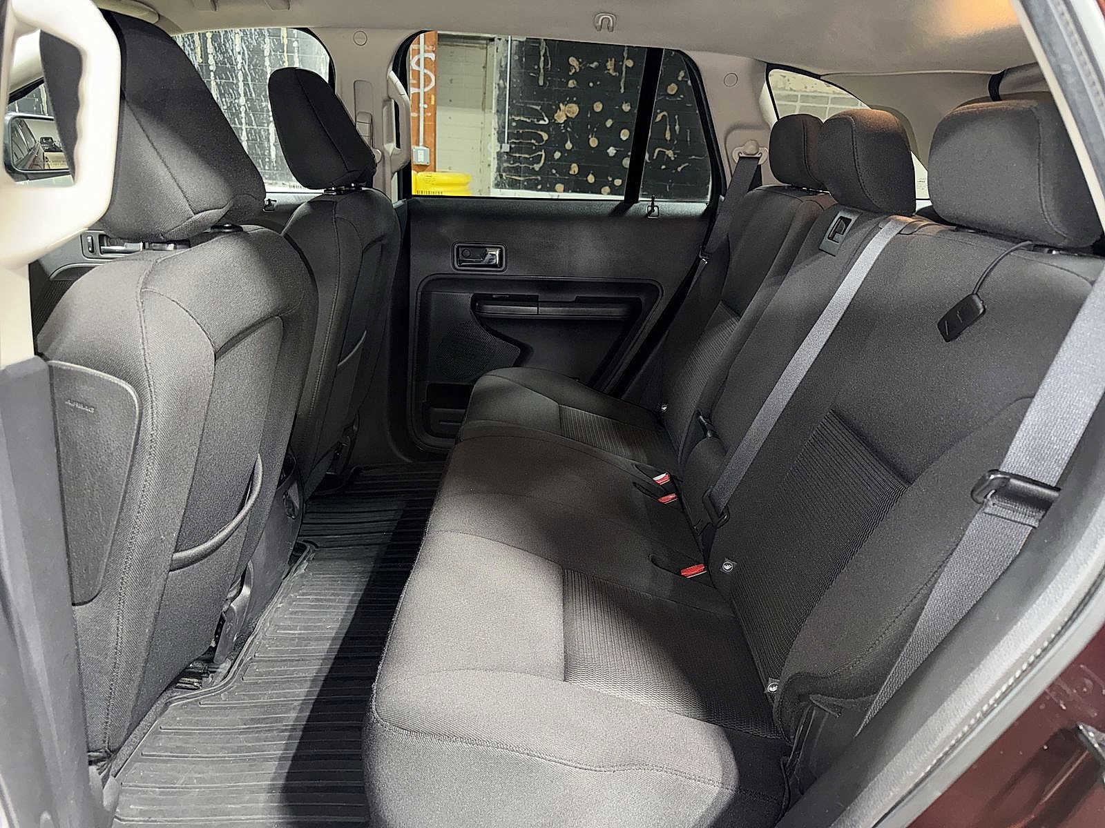 Thumbnail: 2010 Ford Edge - 17