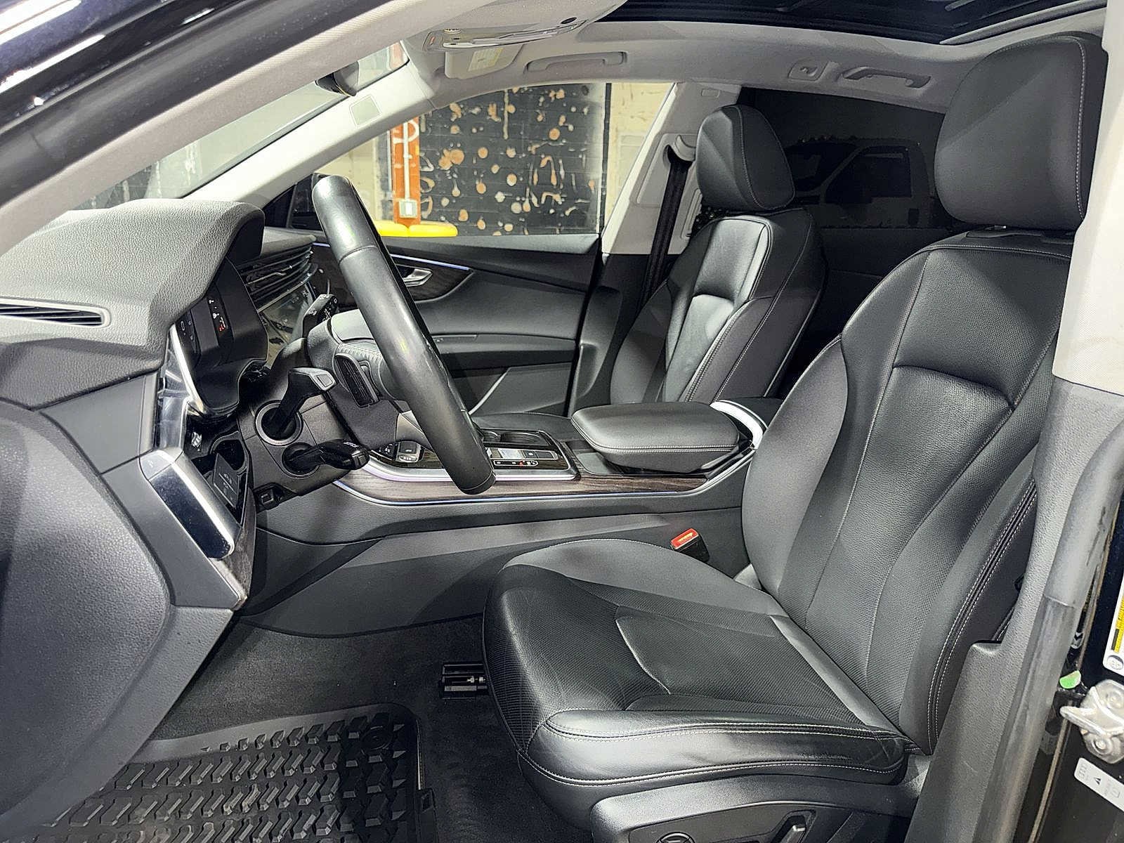 Thumbnail: 2020 Audi Q8 - 15