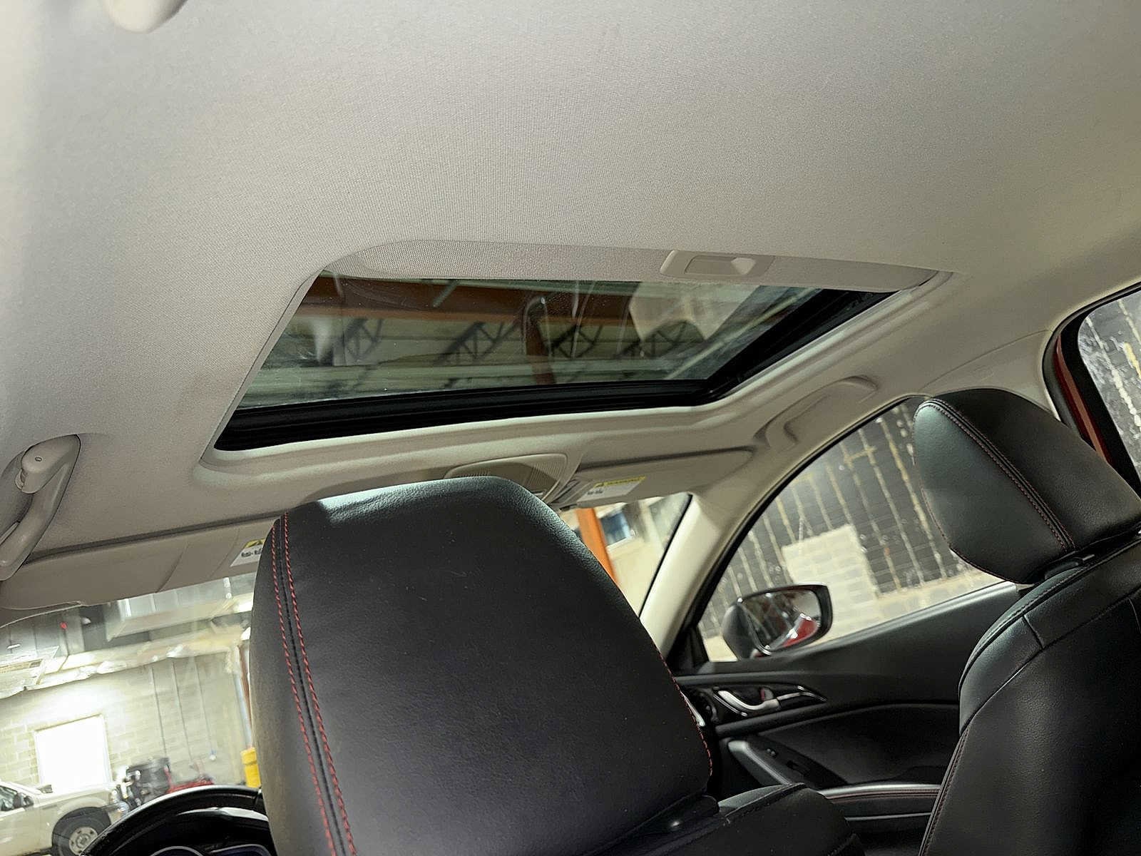 Thumbnail: 2016 Mazda Mazda3 - 25