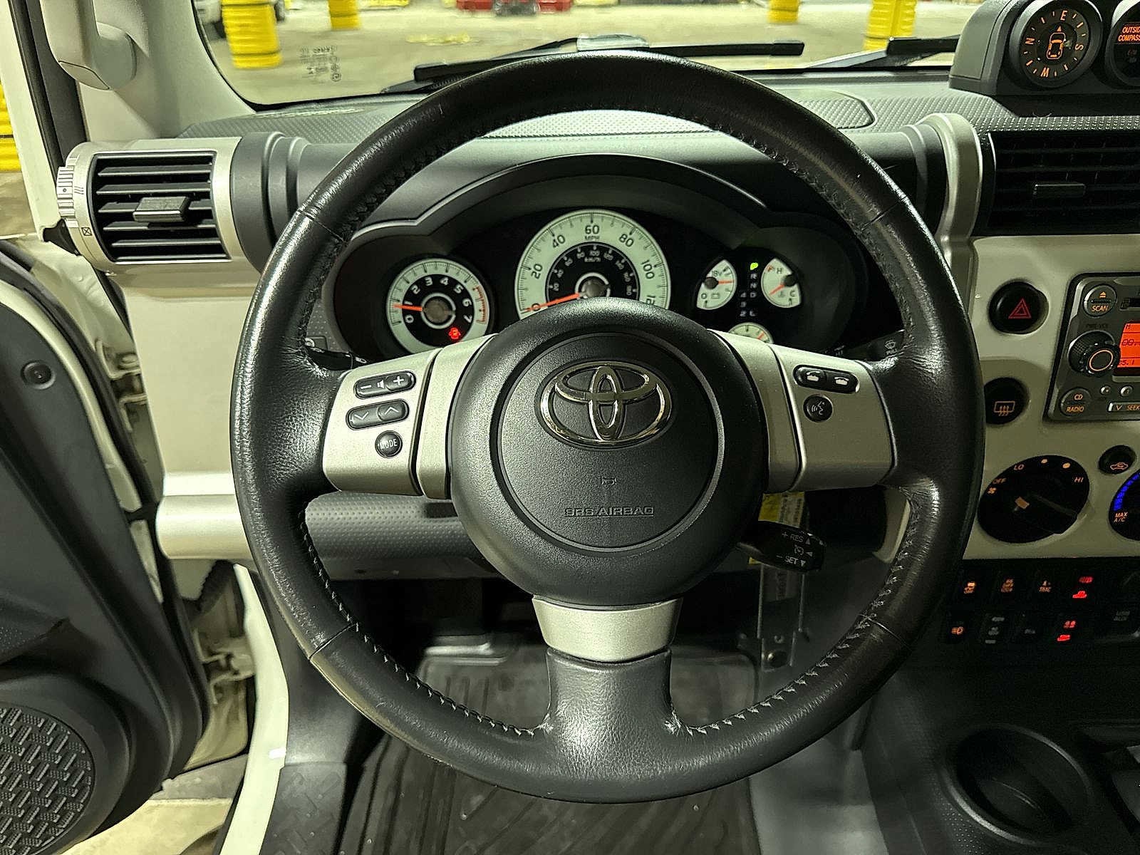 Thumbnail: 2013 Toyota FJ Cruiser - 17