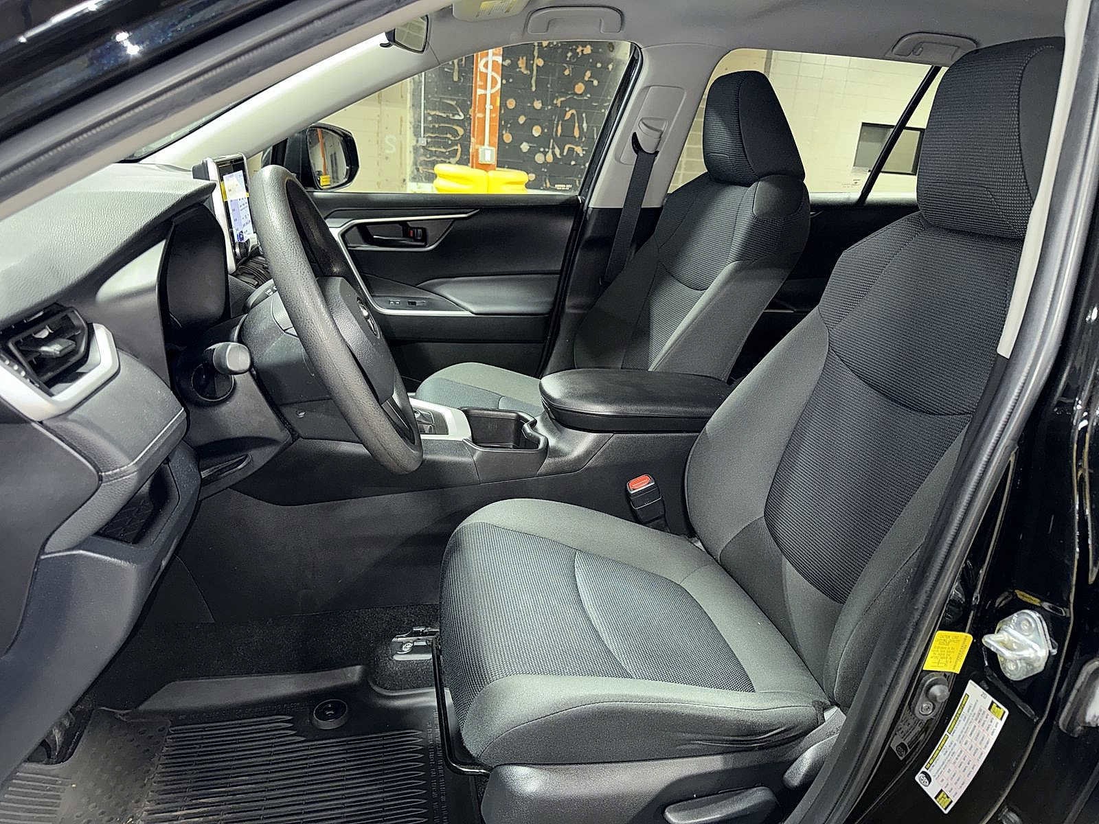 Thumbnail: 2023 Toyota RAV4 - 15