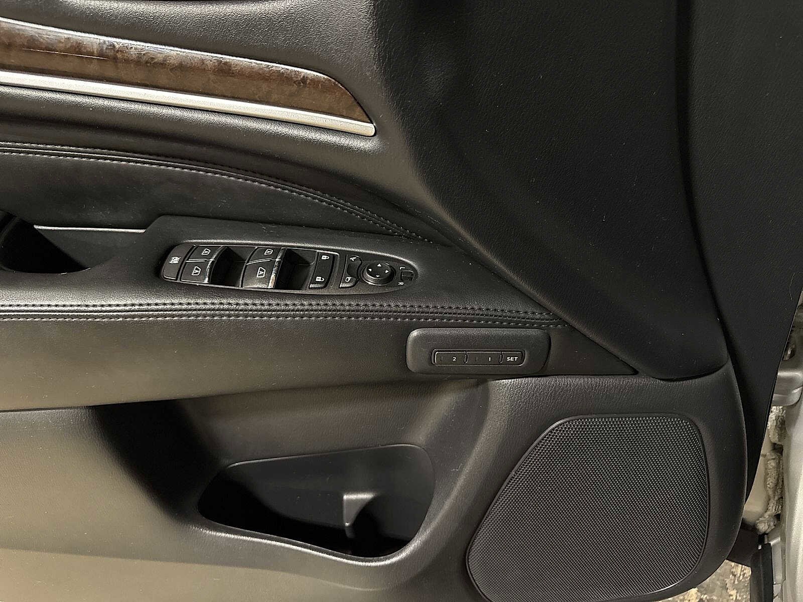 Thumbnail: 2015 INFINITI QX60 - 24