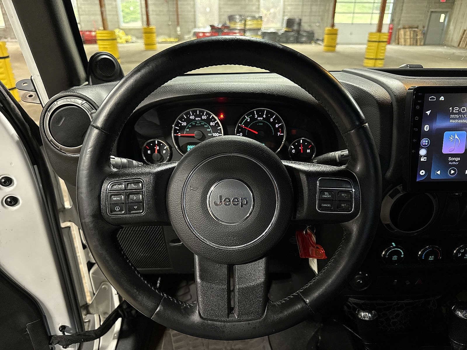 Thumbnail: 2014 Jeep Wrangler - 17