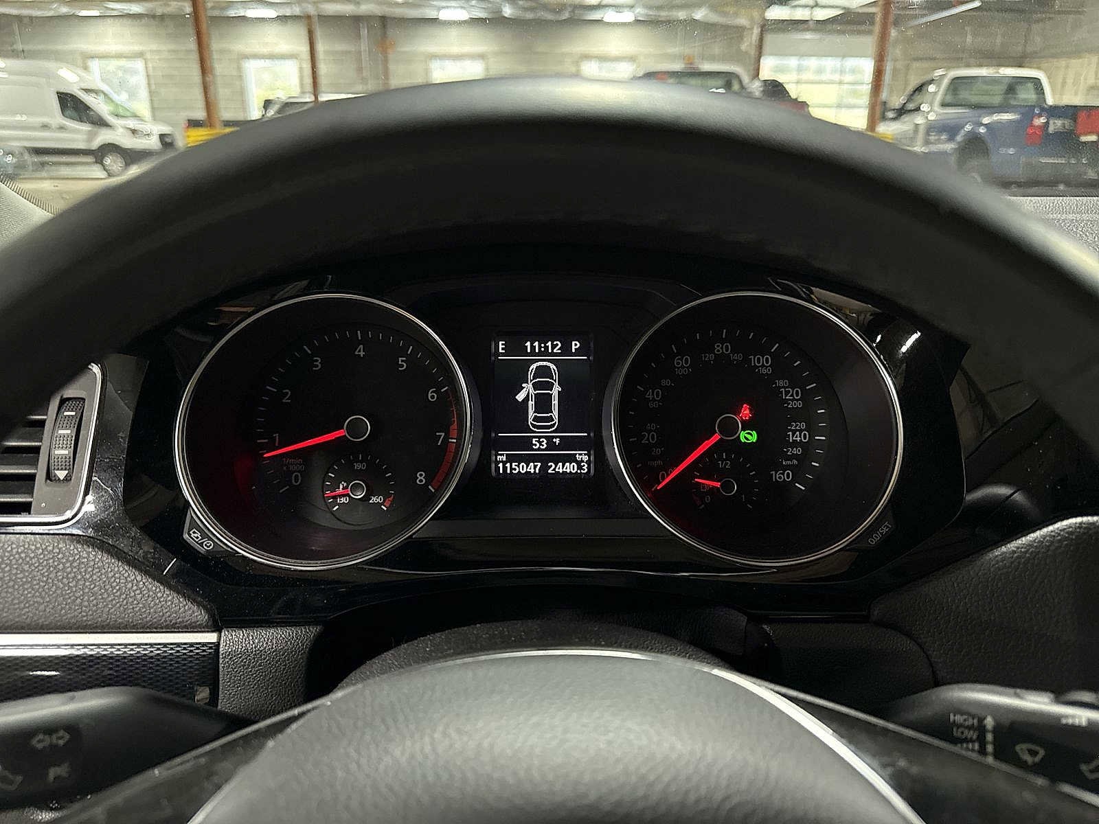 Thumbnail: 2016 Volkswagen Jetta - 32