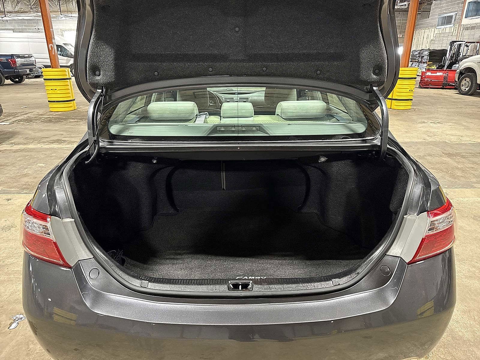 Thumbnail: 2009 Toyota Camry - 11