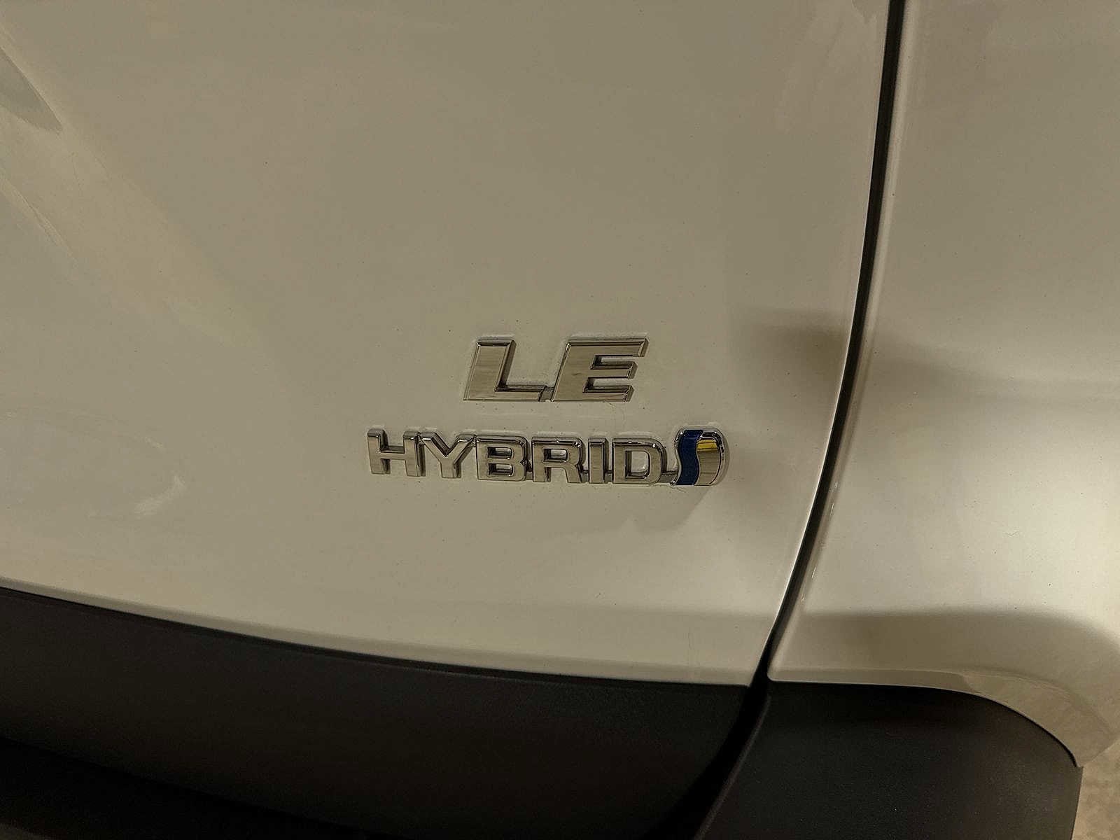 Thumbnail: 2021 Toyota RAV4 - 24