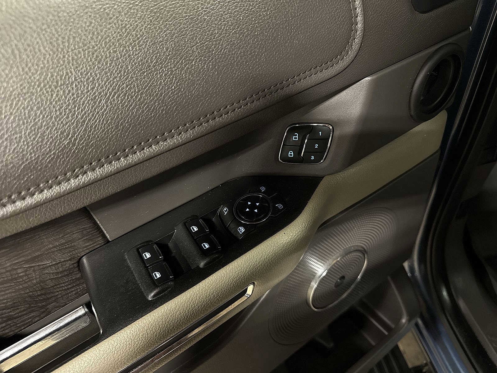 Thumbnail: 2018 Ford Expedition - 23