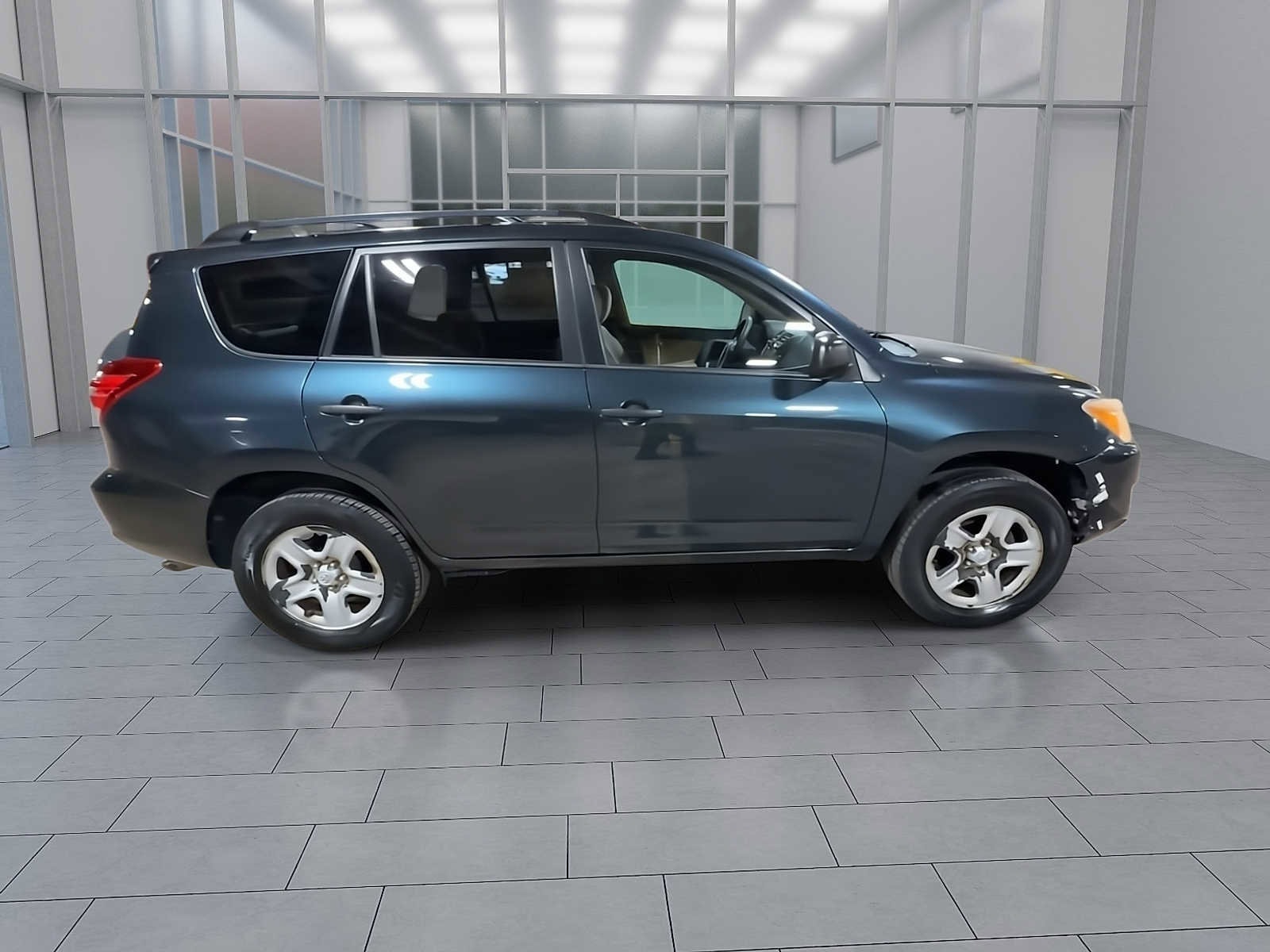 Thumbnail: 2011 Toyota RAV4 - 9