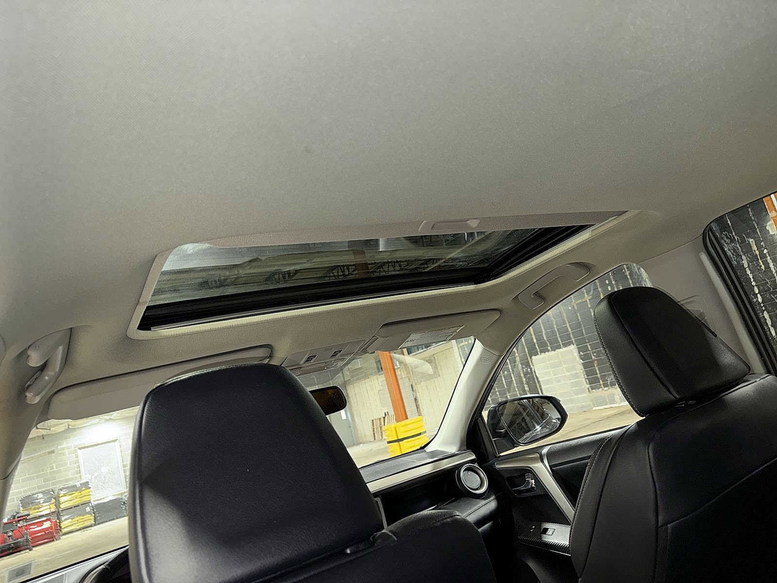 Thumbnail: 2015 Toyota RAV4 - 24