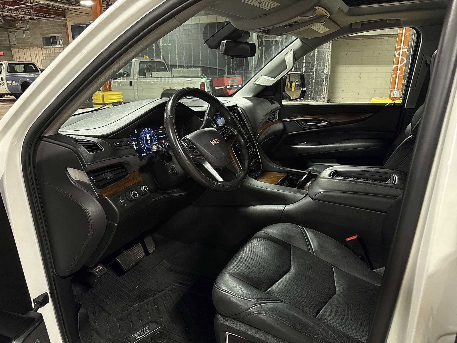 Thumbnail: 2020 Cadillac Escalade - 31