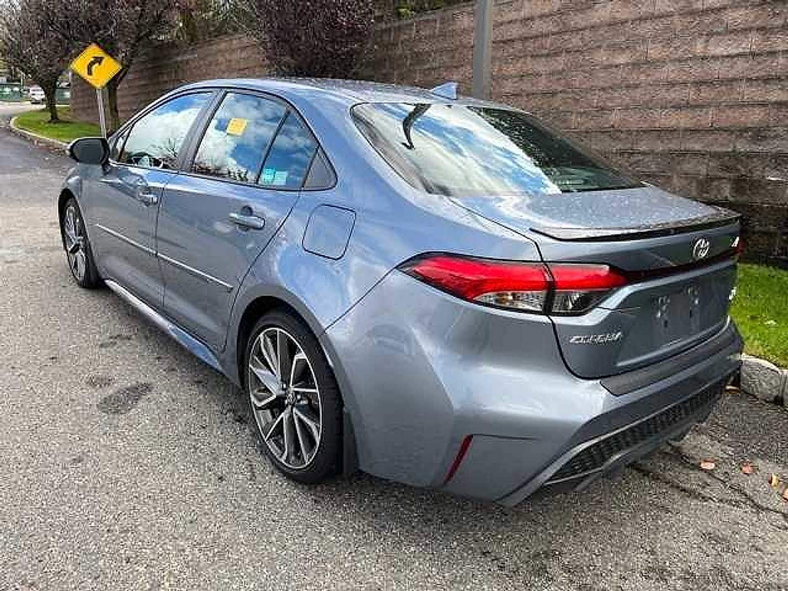 Thumbnail: 2022 Toyota Corolla - 6