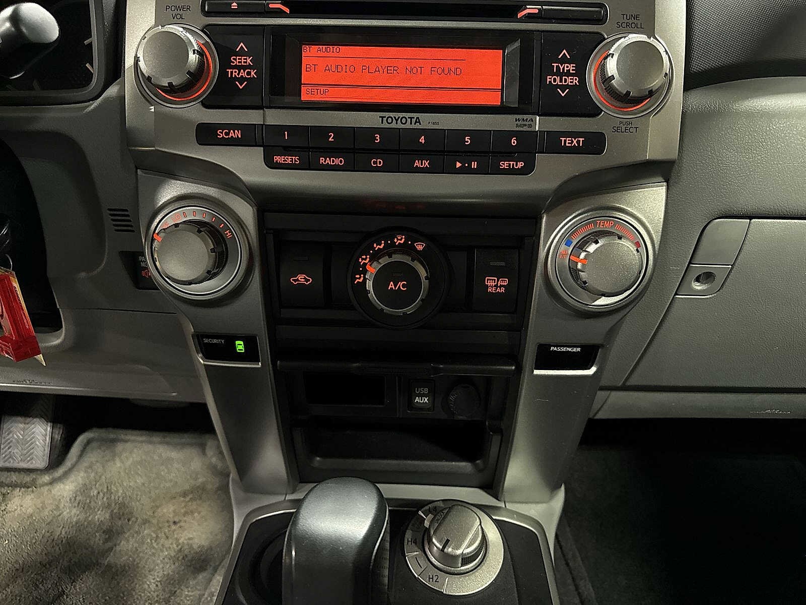 Thumbnail: 2013 Toyota 4Runner - 21