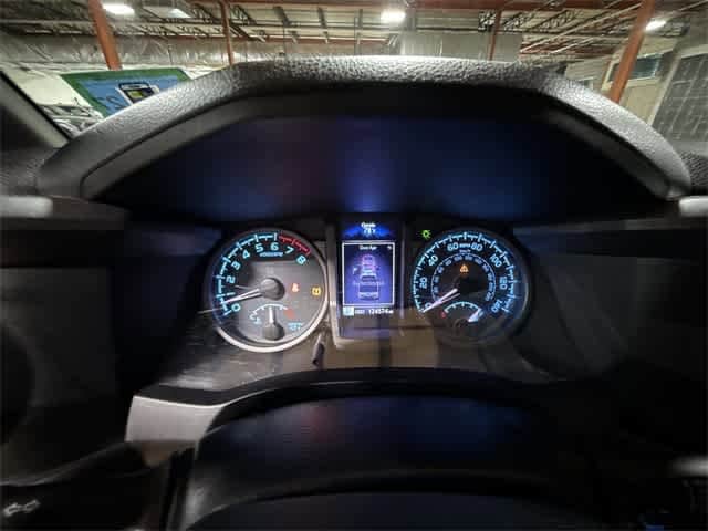 Thumbnail: 2018 Toyota Tacoma - 34