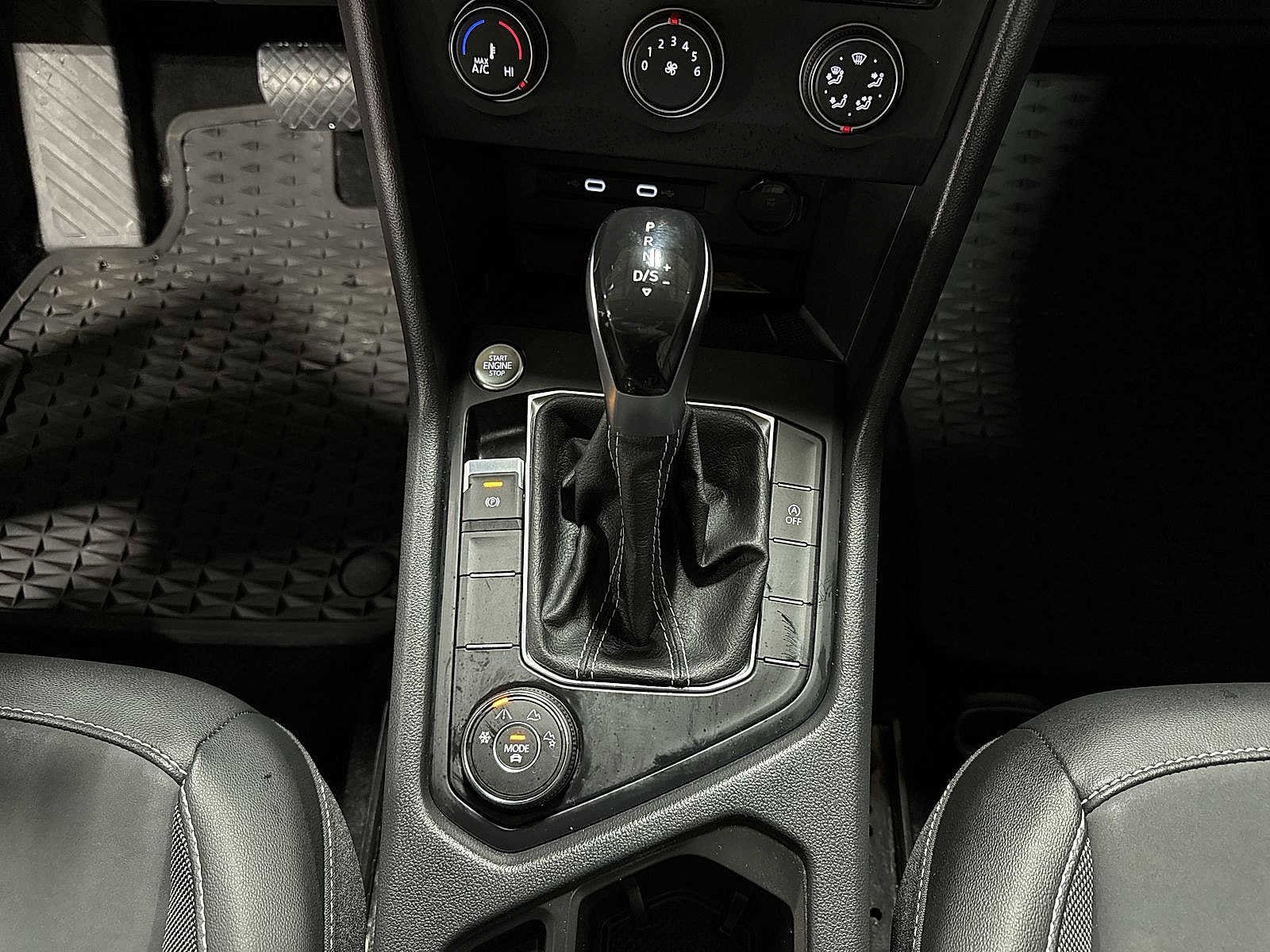 Thumbnail: 2022 Volkswagen Taos - 32