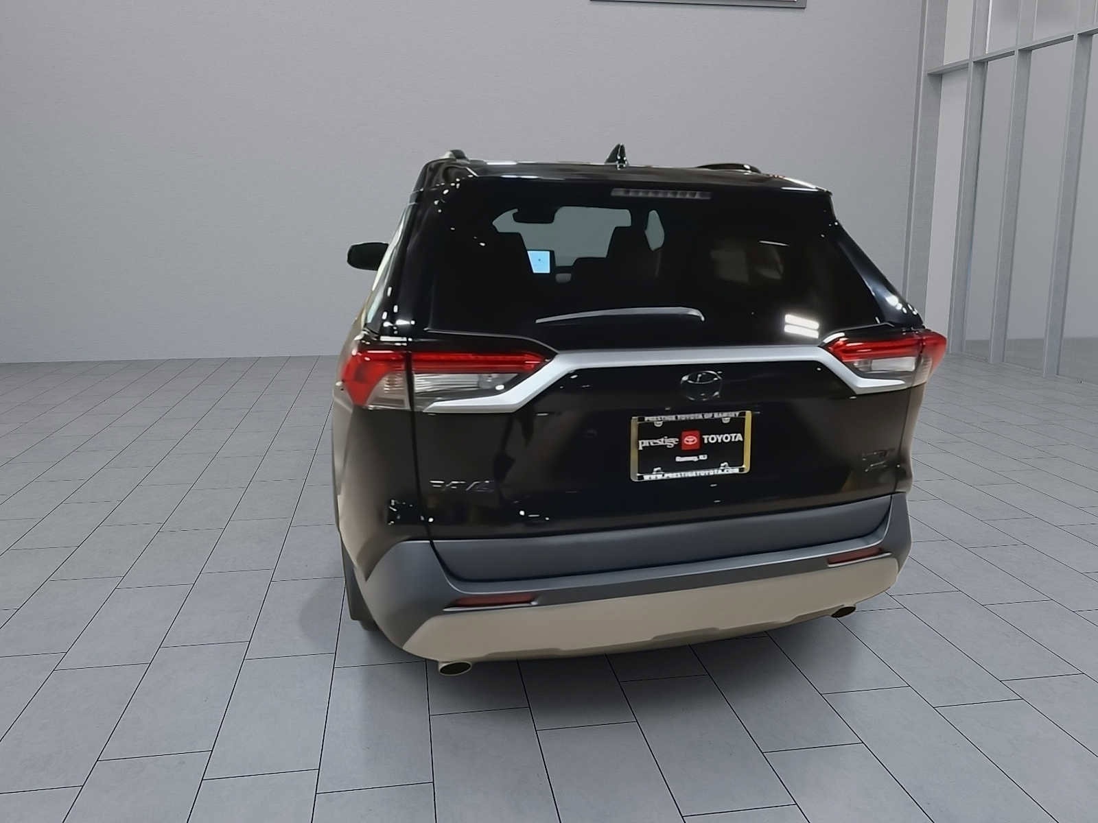 Thumbnail: 2023 Toyota RAV4 - 7