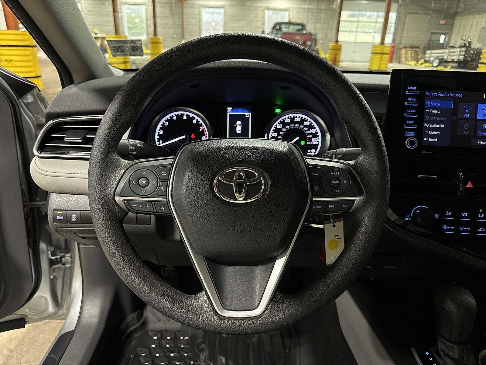 Thumbnail: 2021 Toyota Camry - 17