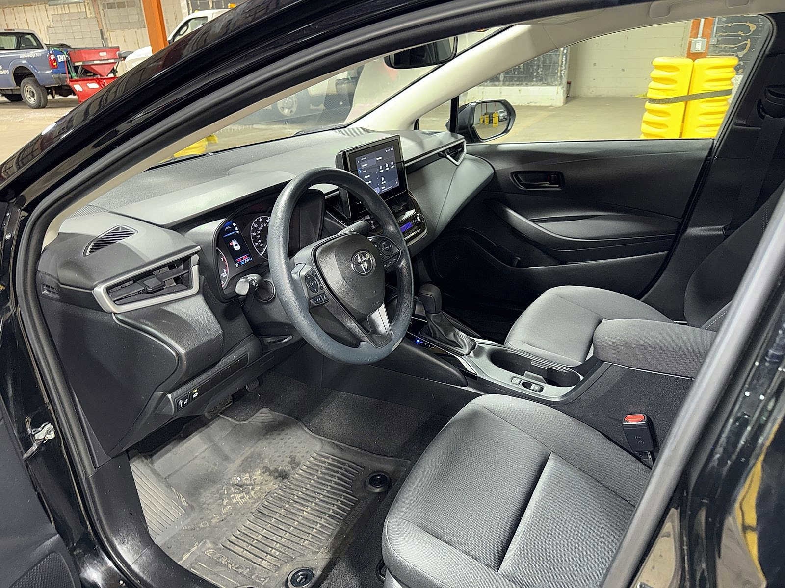 Thumbnail: 2023 Toyota Corolla - 27