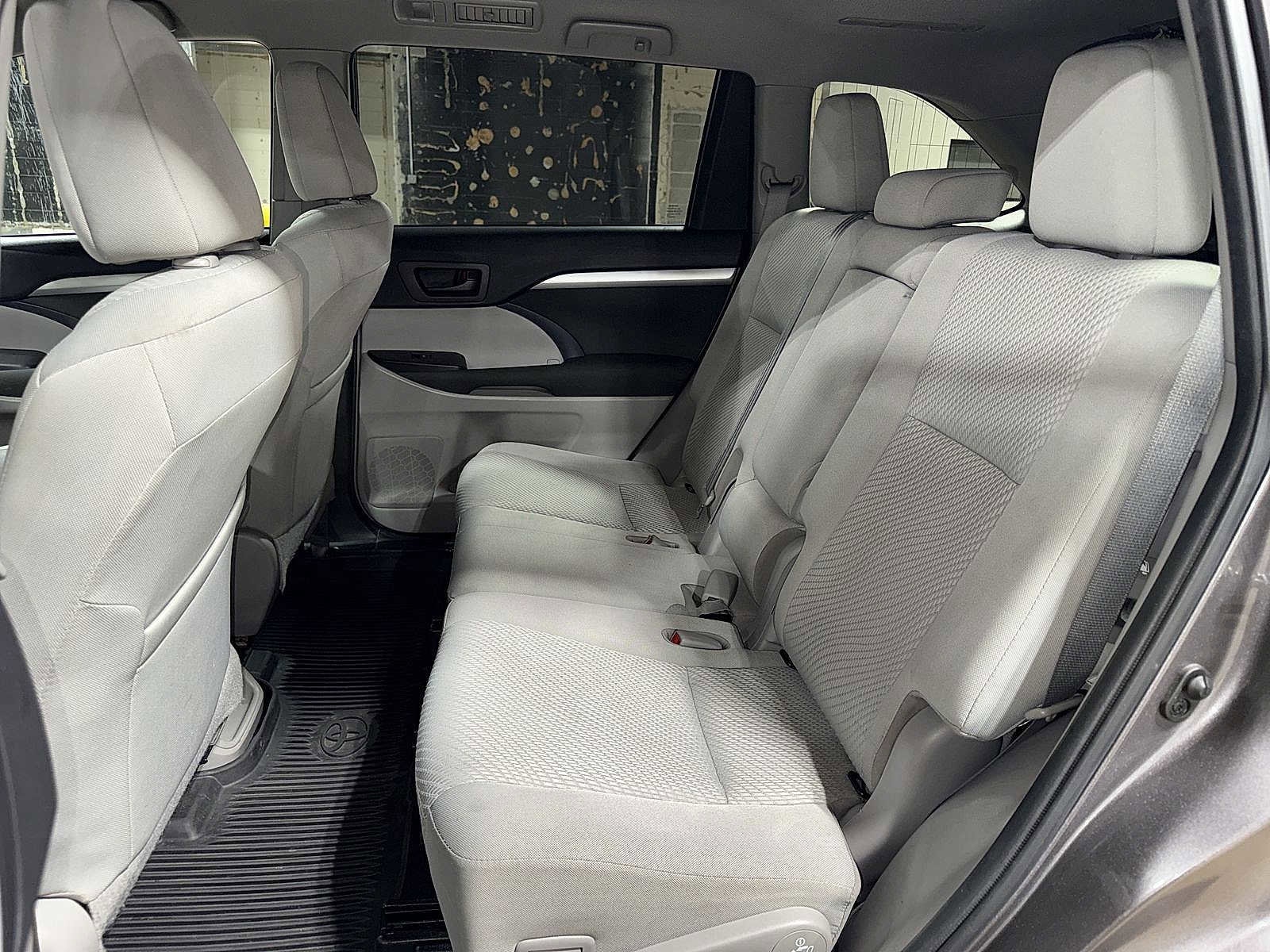 Thumbnail: 2019 Toyota Highlander - 17