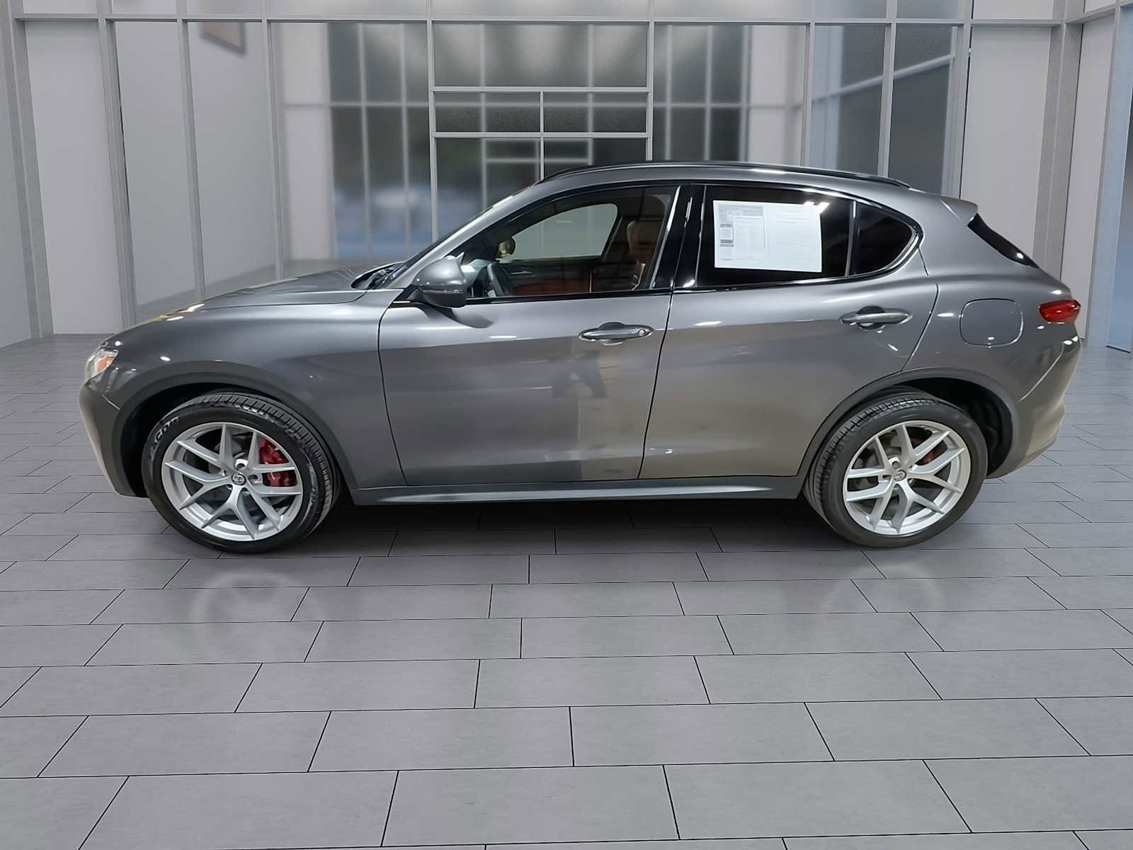 Thumbnail: 2018 Alfa Romeo Stelvio - 5