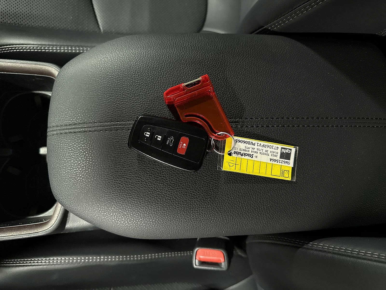 Thumbnail: 2023 Toyota RAV4 - 36