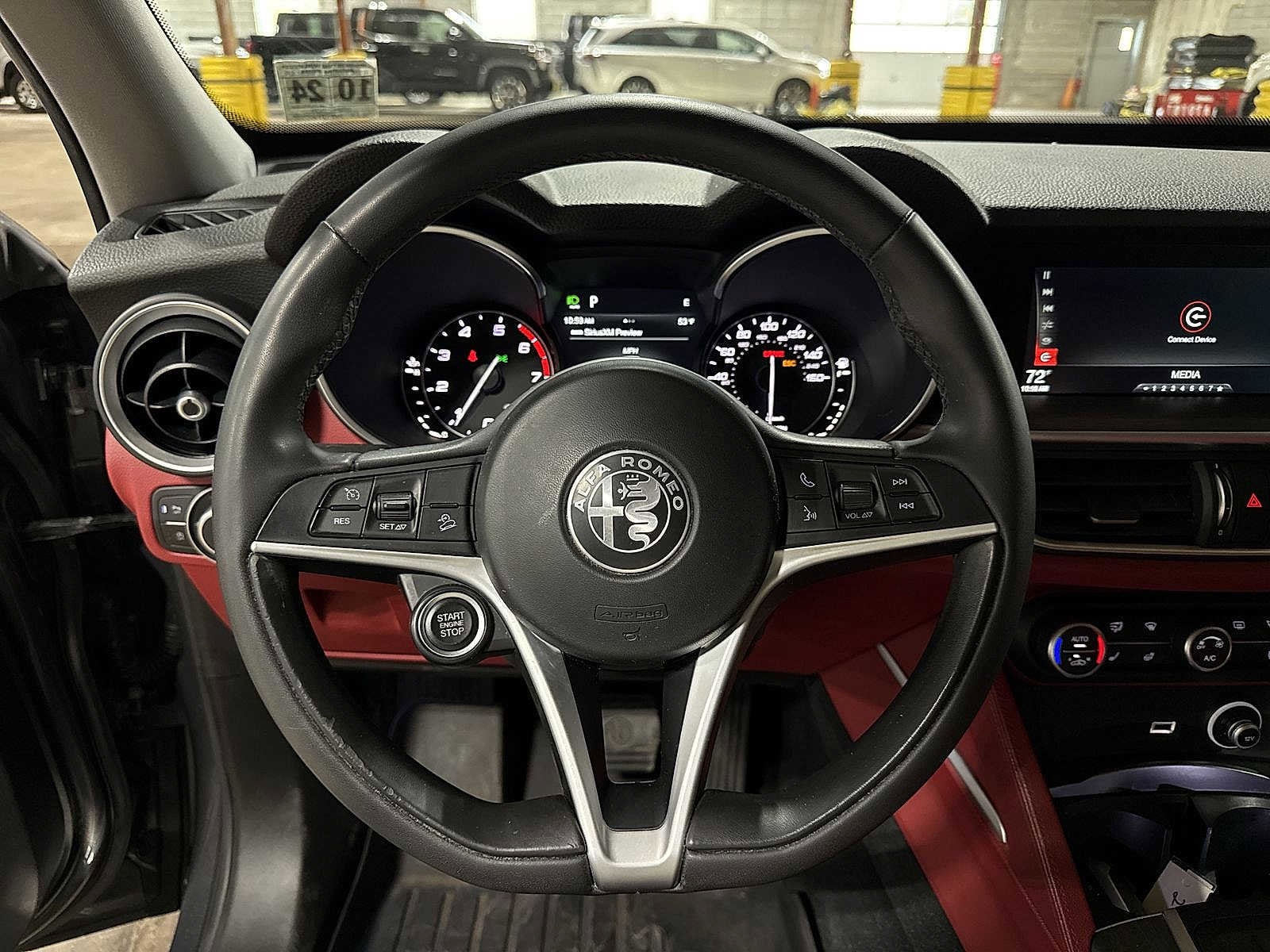 Thumbnail: 2019 Alfa Romeo Stelvio - 17
