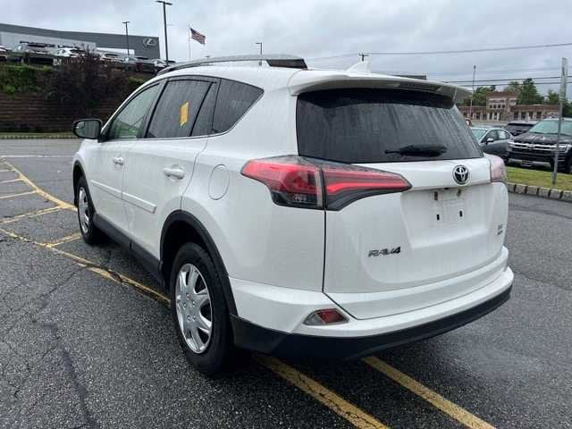 Thumbnail: 2018 Toyota RAV4 - 6