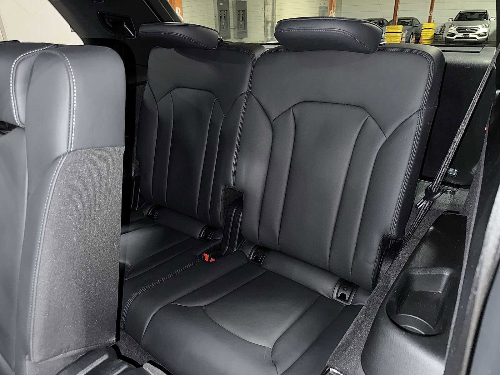 Thumbnail: 2025 Audi Q7 - 18