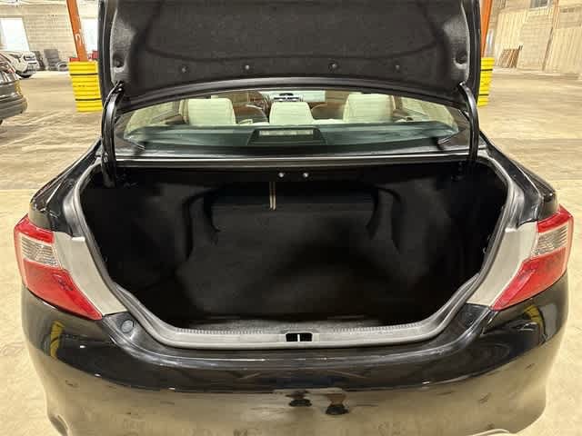 Thumbnail: 2012 Toyota Camry - 11