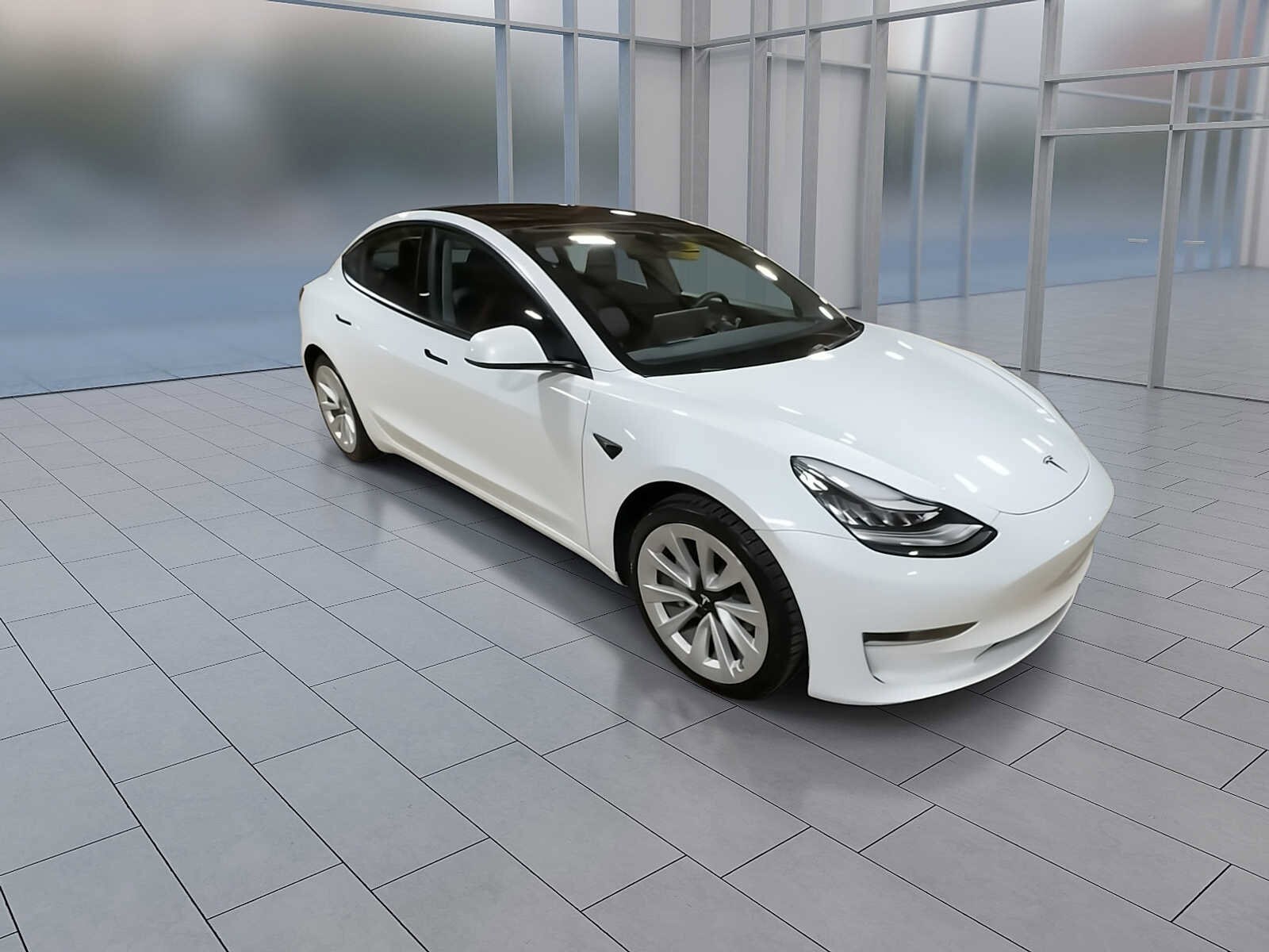 2021 Tesla Model 3 Standard Range Plus photo 2