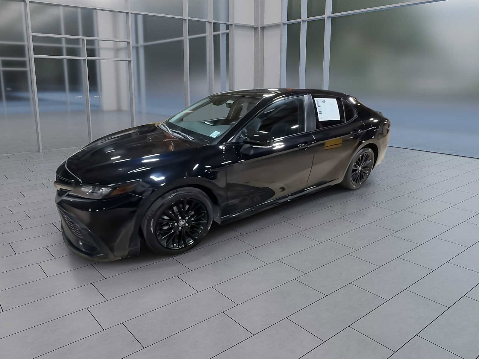 2022 Toyota Camry SE photo 4