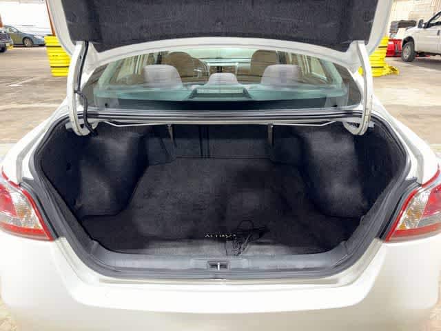 Thumbnail: 2013 Nissan Altima - 10