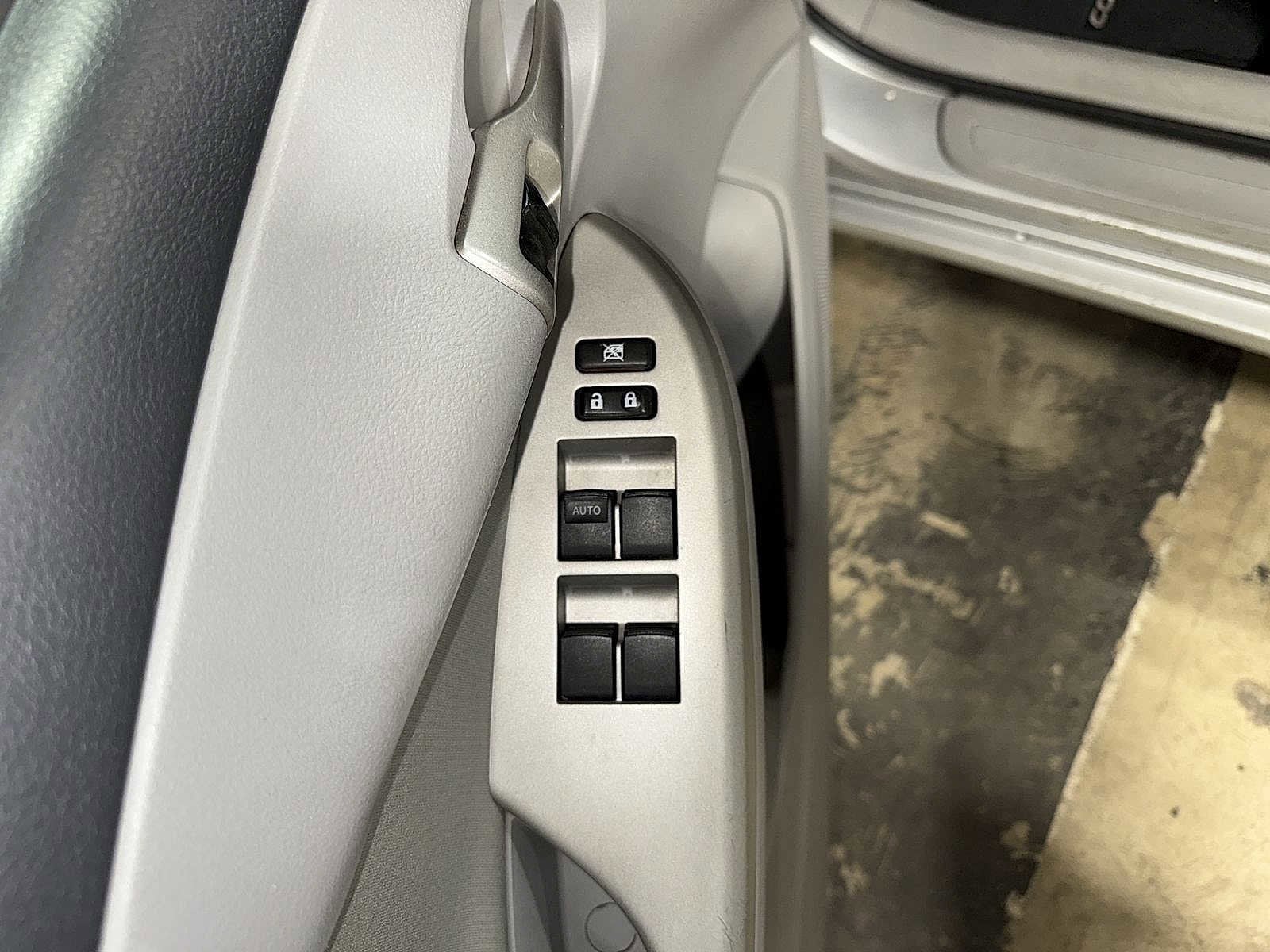 Thumbnail: 2011 Toyota Corolla - 22