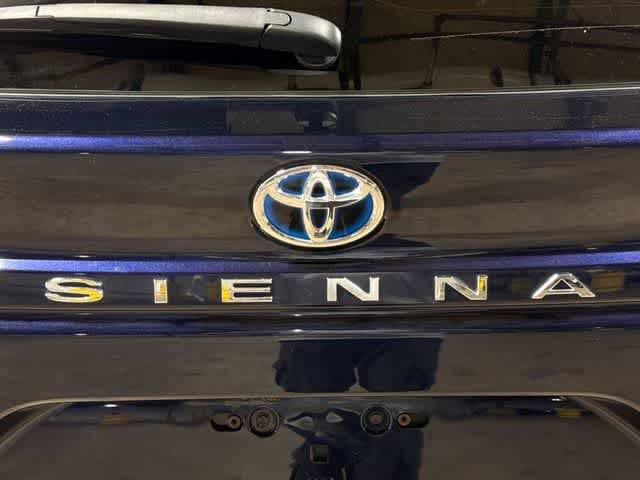 Thumbnail: 2023 Toyota Sienna - 29