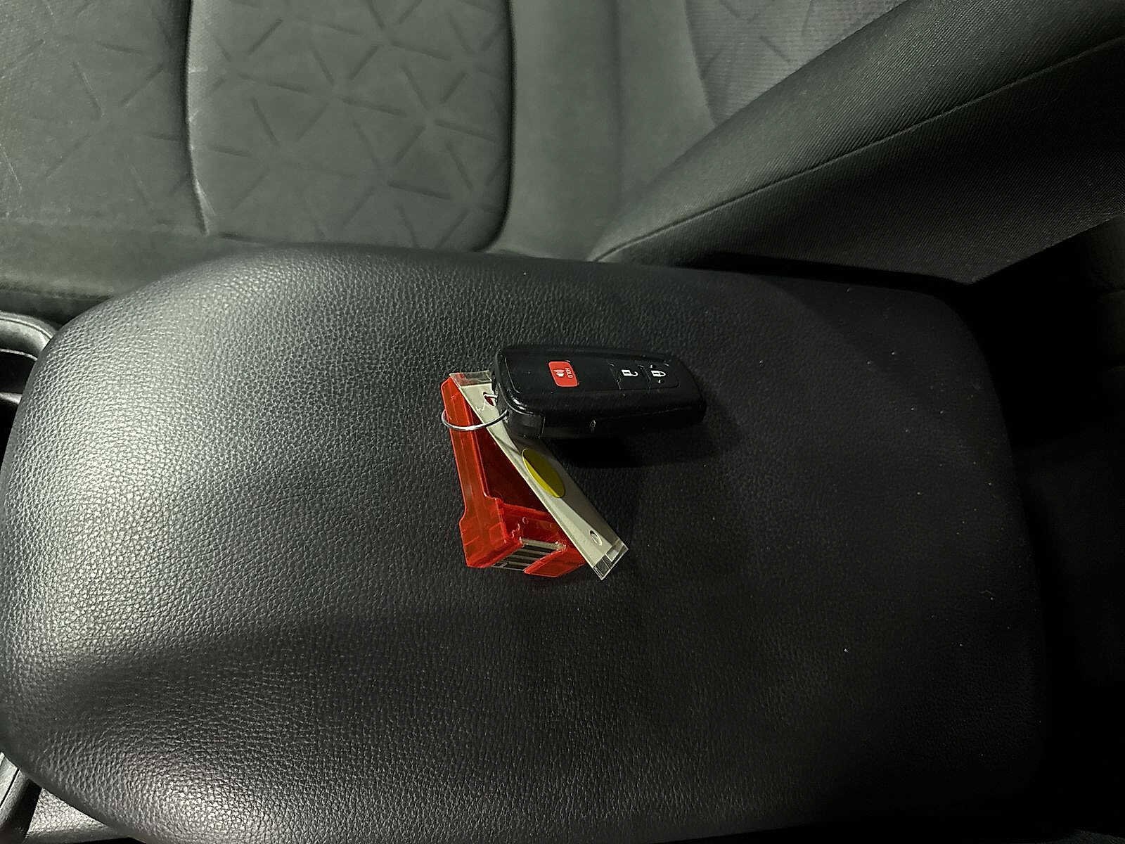 Thumbnail: 2024 Toyota RAV4 - 32