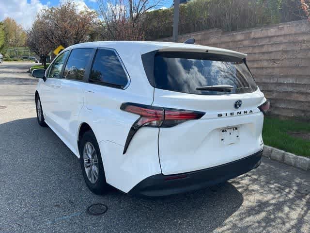 Thumbnail: 2021 Toyota Sienna - 6