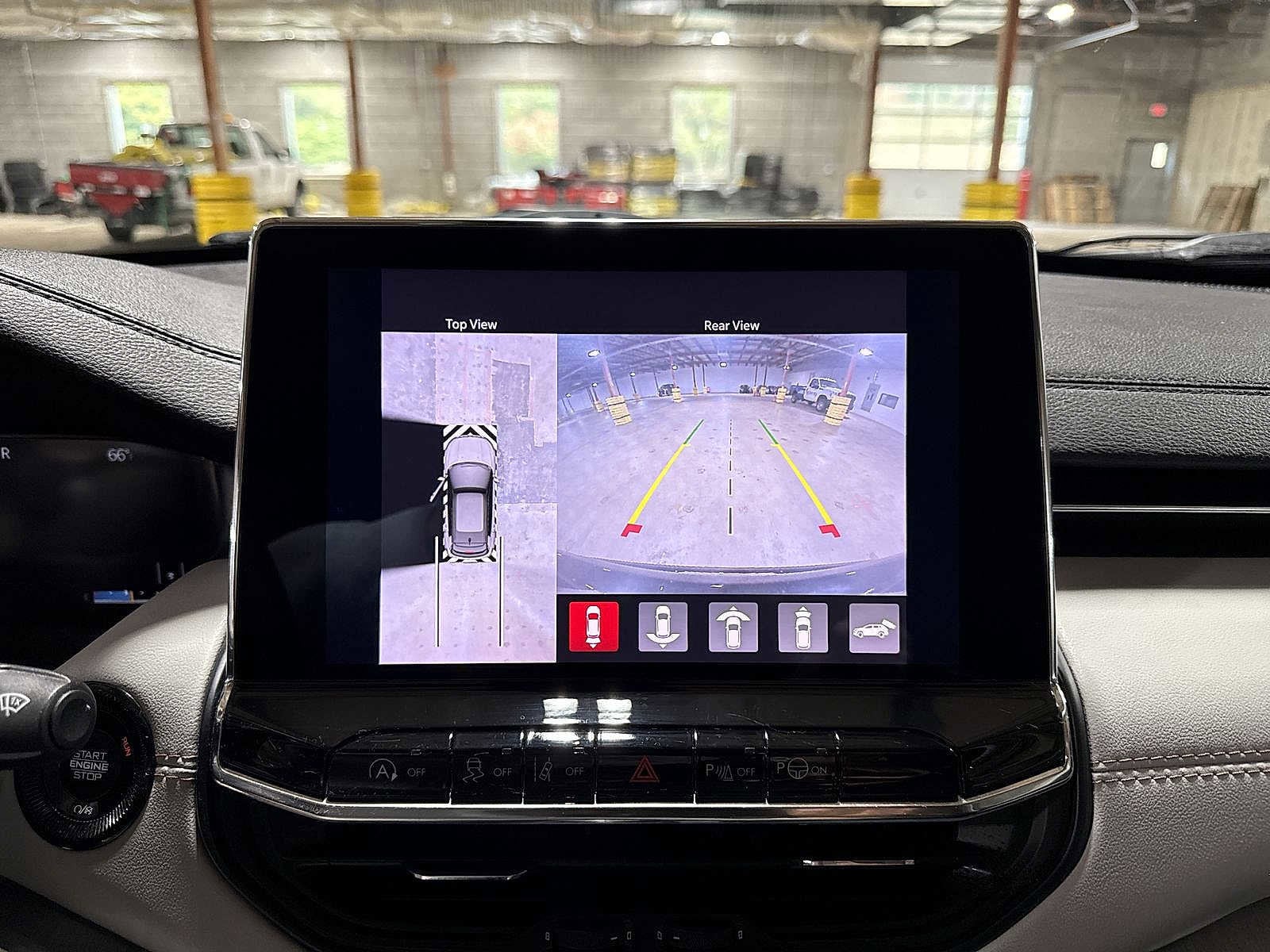 Thumbnail: 2022 Jeep Compass - 25