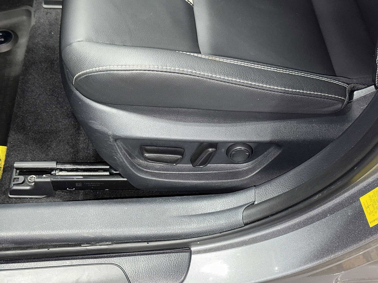 Thumbnail: 2025 Toyota Camry - 23