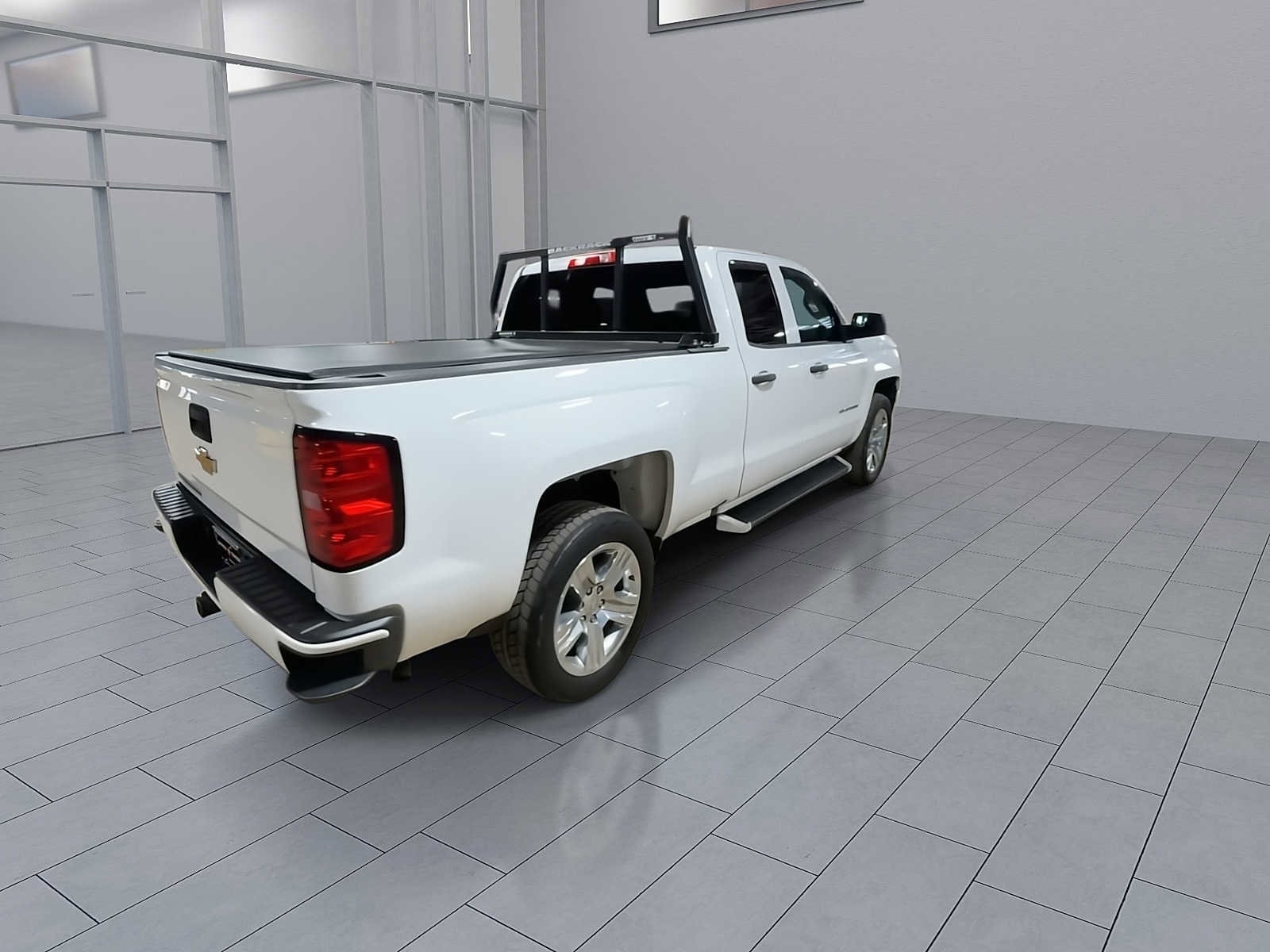 Thumbnail: 2018 Chevrolet Silverado 1500 - 8